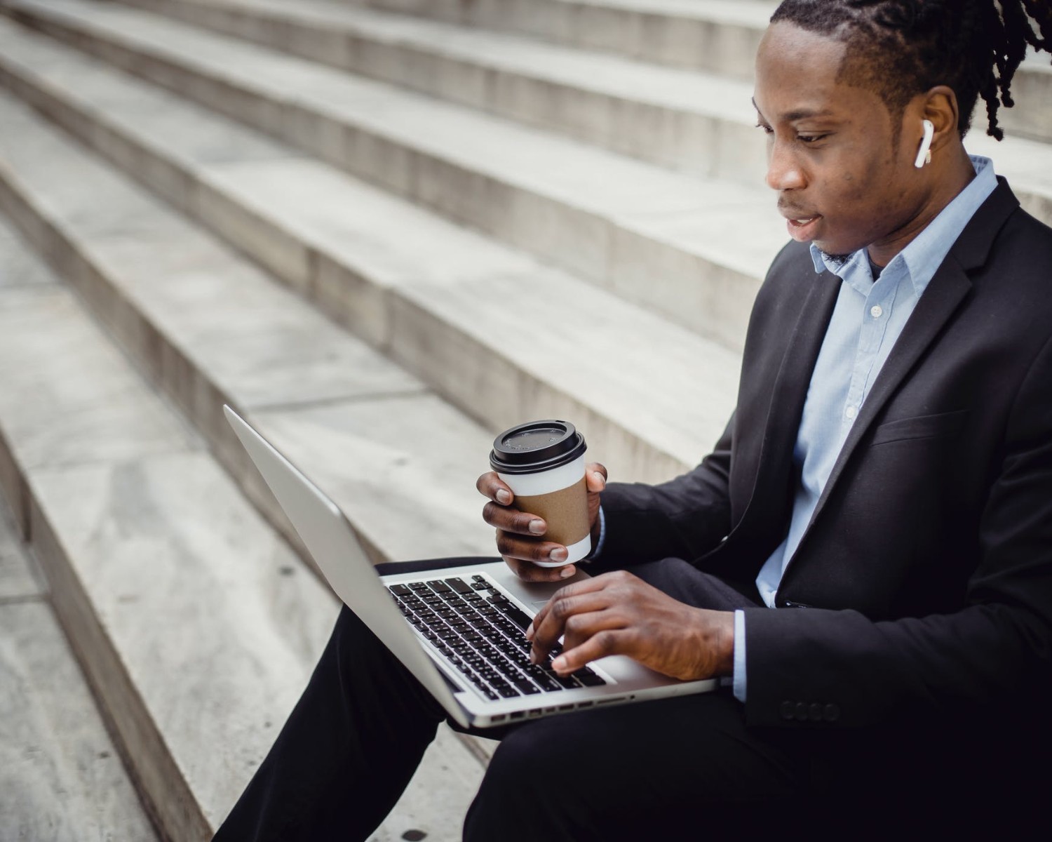 Cómo poner en el currículum trabajos temporales: guía