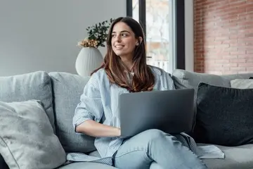 Qué es un currículum mixto: cuándo usarlo y ejemplos