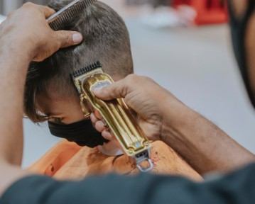 Currículum de peluquera: ejemplo y guía con tips