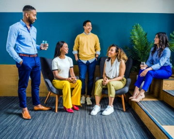 Dinámicas de Grupo: Qué Son + 10 Ejemplos Prácticos