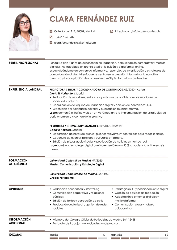 diseño de currículum en plantilla Ejecutivo