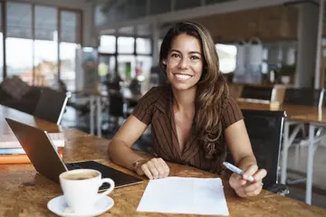 Perfil de un candidato a empleo en español (Estudio)