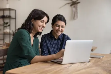 Cómo subir tu CV a LinkedIn: Guía completa para 2025